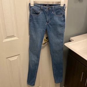 Stretchy skinny jeans
